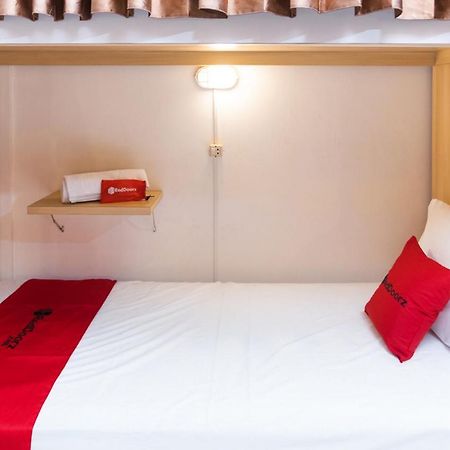 RedDoorz Hostel @ Malang City Center 2 Exterior foto