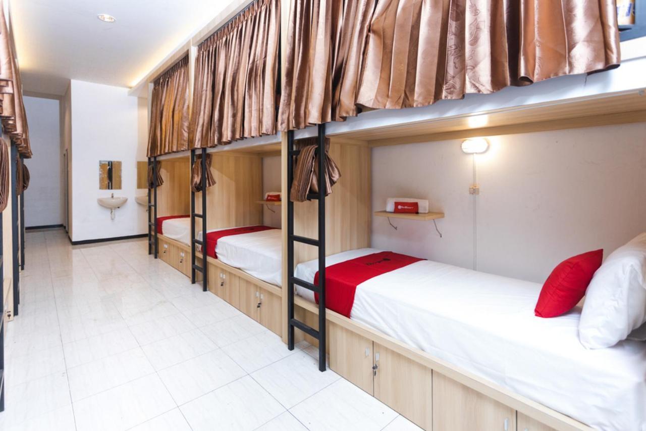 RedDoorz Hostel @ Malang City Center 2 Exterior foto